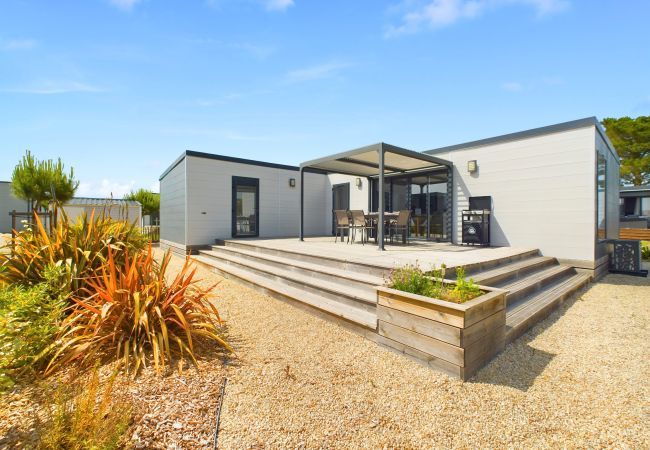 Chalet in Bretignolles-sur-Mer - Chalet for 6, holiday residence with swimming pool  Chalet in Bretignolles-sur-Mer - Chalet for 6, holiday residence with swimming pool
