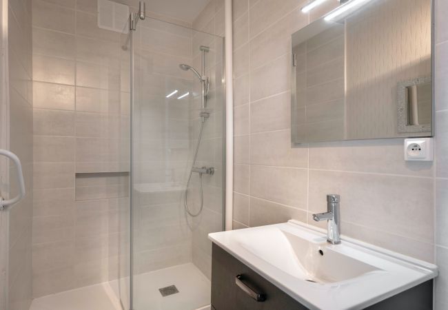 Apartment in Pornichet - 50m from the beach, seaview flat for 5 Apartment in Pornichet - 50m from the beach, seaview flat for 5