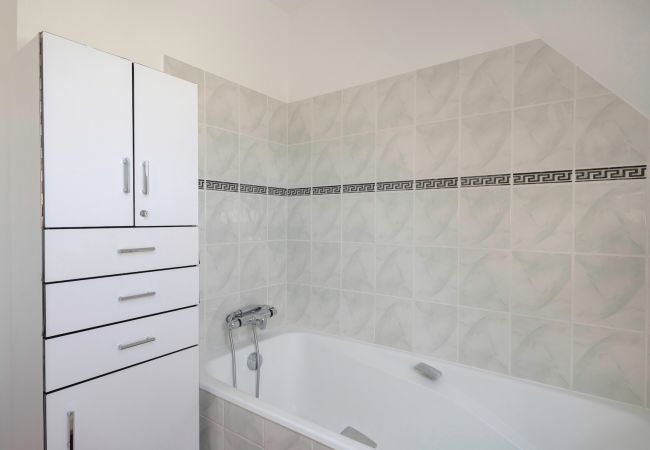 House in Crach - Superb house for 8 in Crach with swimming pool House in Crach - Superb house for 8 in Crach with swimming pool