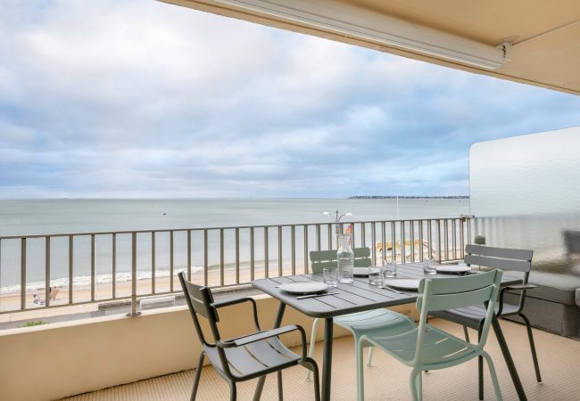 Apartment in La Baule-Escoublac - Seaview ! Flat for 4 Apartment in La Baule-Escoublac - Seaview ! Flat for 4