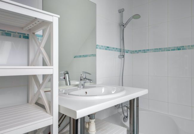 Terraced House in Arzon - New house, 200m from Port du Crouesty Terraced House in Arzon - New house, 200m from Port du Crouesty