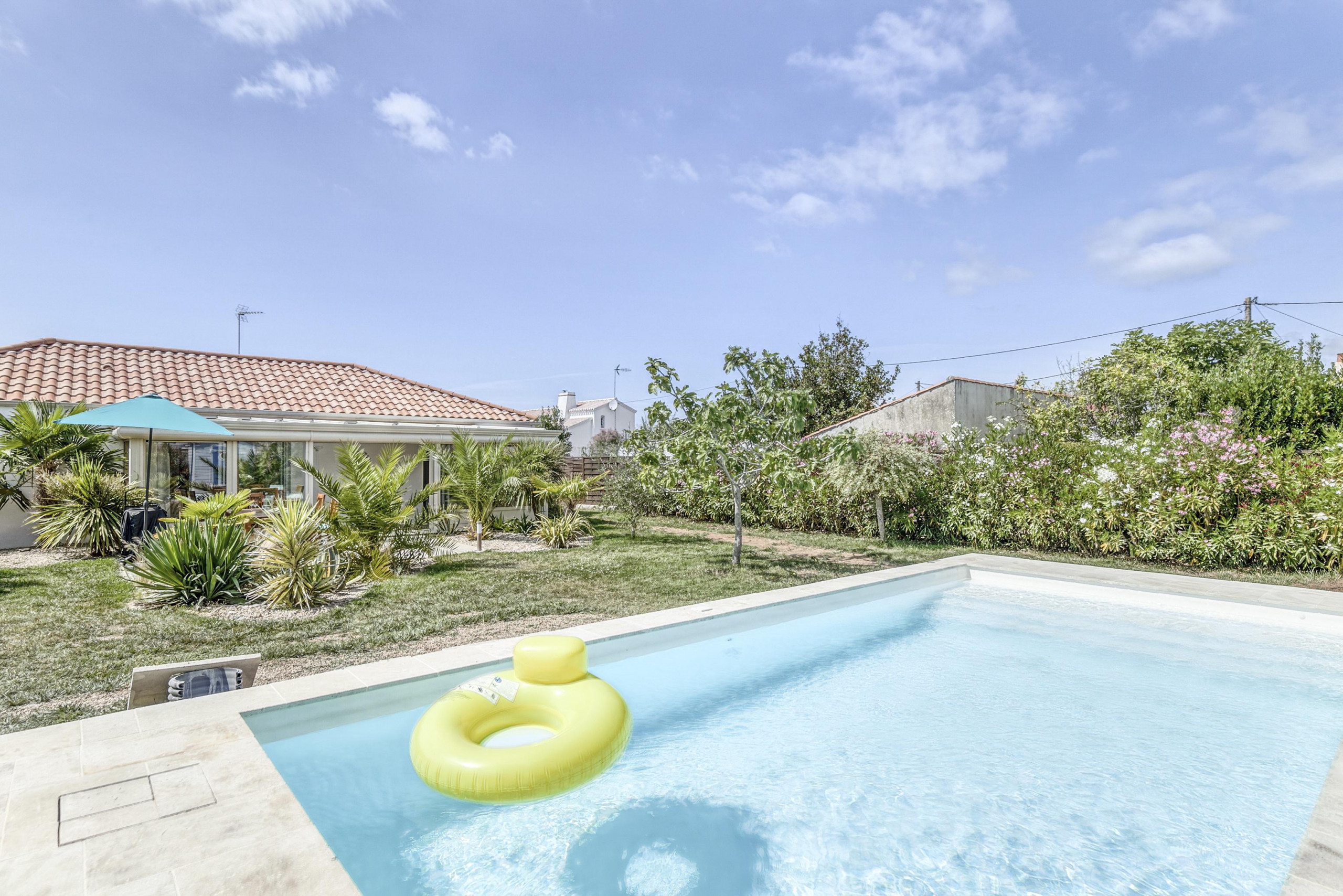  in Les Sables-d´Olonne - House with a pool for 6 persons