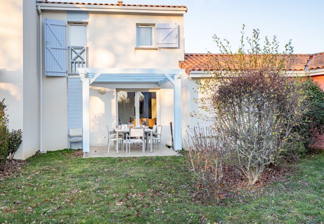 House in Talmont-Saint-Hilaire - House with terrace for 6 in Talmont St-Hilaire House in Talmont-Saint-Hilaire - House with terrace for 6 in Talmont St-Hilaire