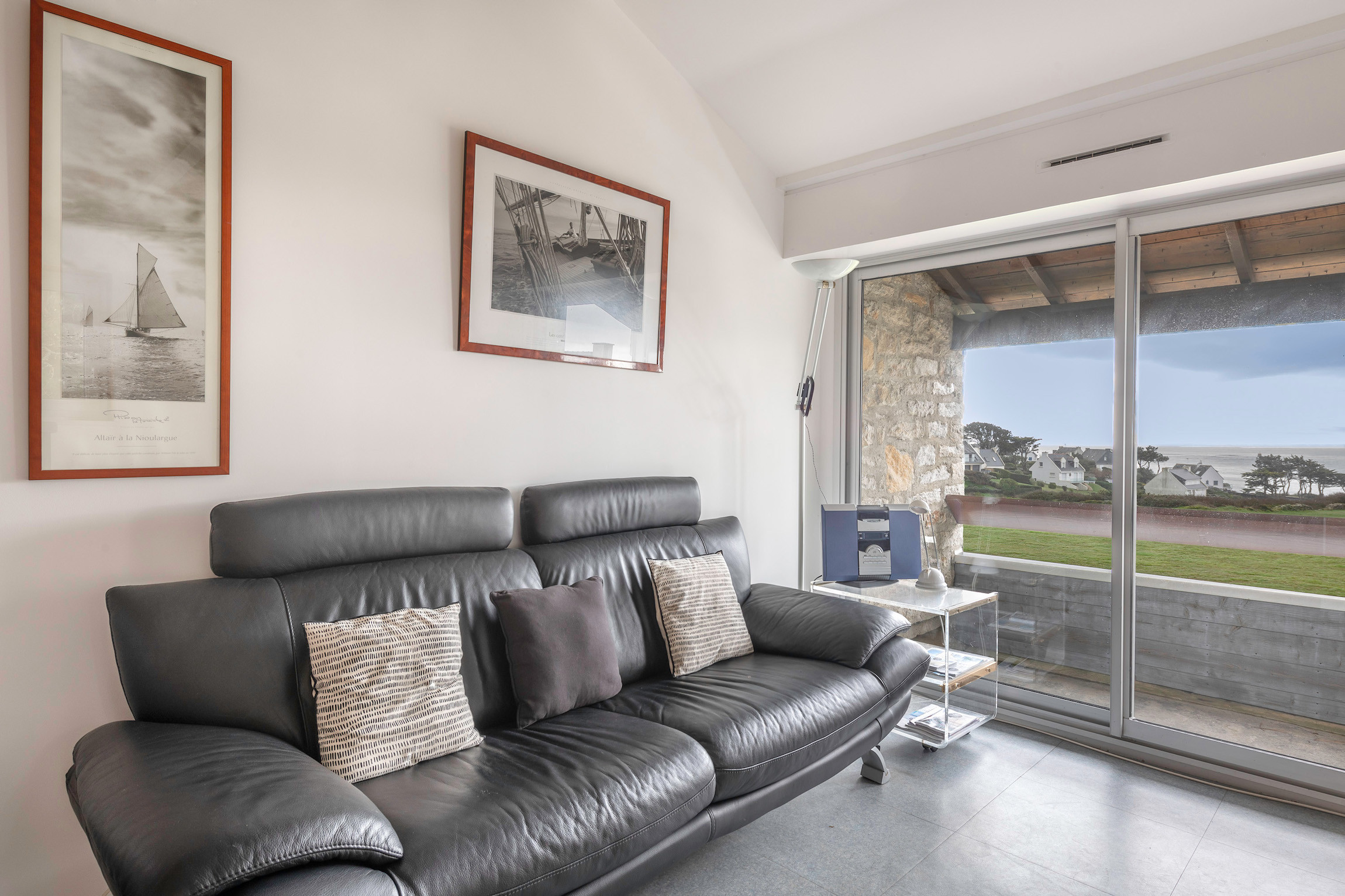  in Saint-Gildas-de-Rhuys - 300m from the beach, 2 adults - 2 children