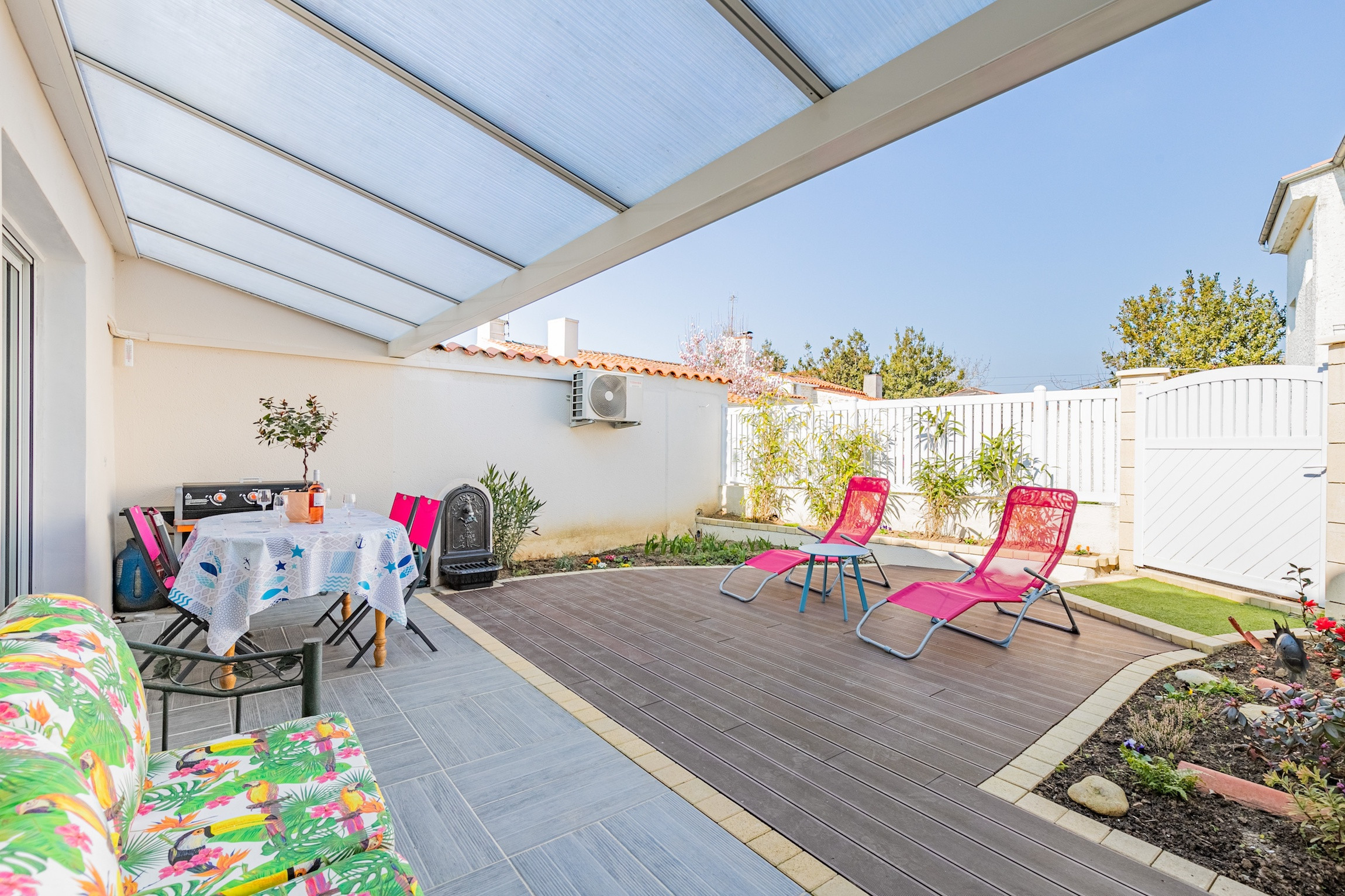  in Jard-sur-Mer - Modern and colourful villa in Jard-sur-mer