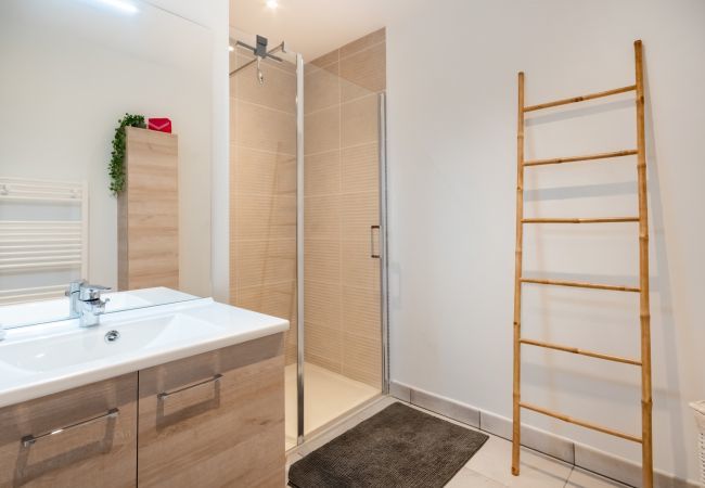 Apartment in Pléneuf-Val-André - Modern flat for 4 within walking distance of the beach Apartment in Pléneuf-Val-André - Modern flat for 4 within walking distance of the beach