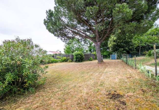 House in Barbâtre - Large house for 6 people - 300m from the beach House in Barbâtre - Large house for 6 people - 300m from the beach