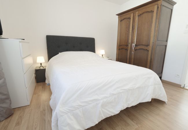 Apartment in Saint-Hilaire-de-Riez - 200m Les Demoiselles beach- Flat for 4 Apartment in Saint-Hilaire-de-Riez - 200m Les Demoiselles beach- Flat for 4