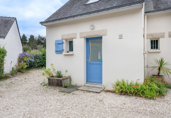 House in Arzon - House for 5 - Large garden - 700m from beach House in Arzon - House for 5 - Large garden - 700m from beach