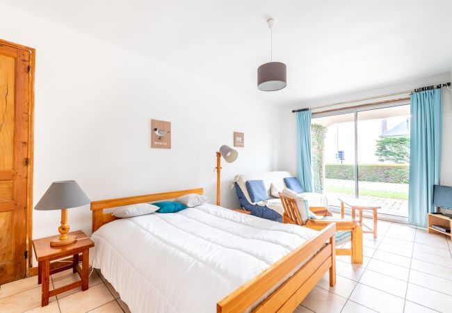 Studio in Pléneuf-Val-André - Sea view - Exceptional location for 4 Studio in Pléneuf-Val-André - Sea view - Exceptional location for 4