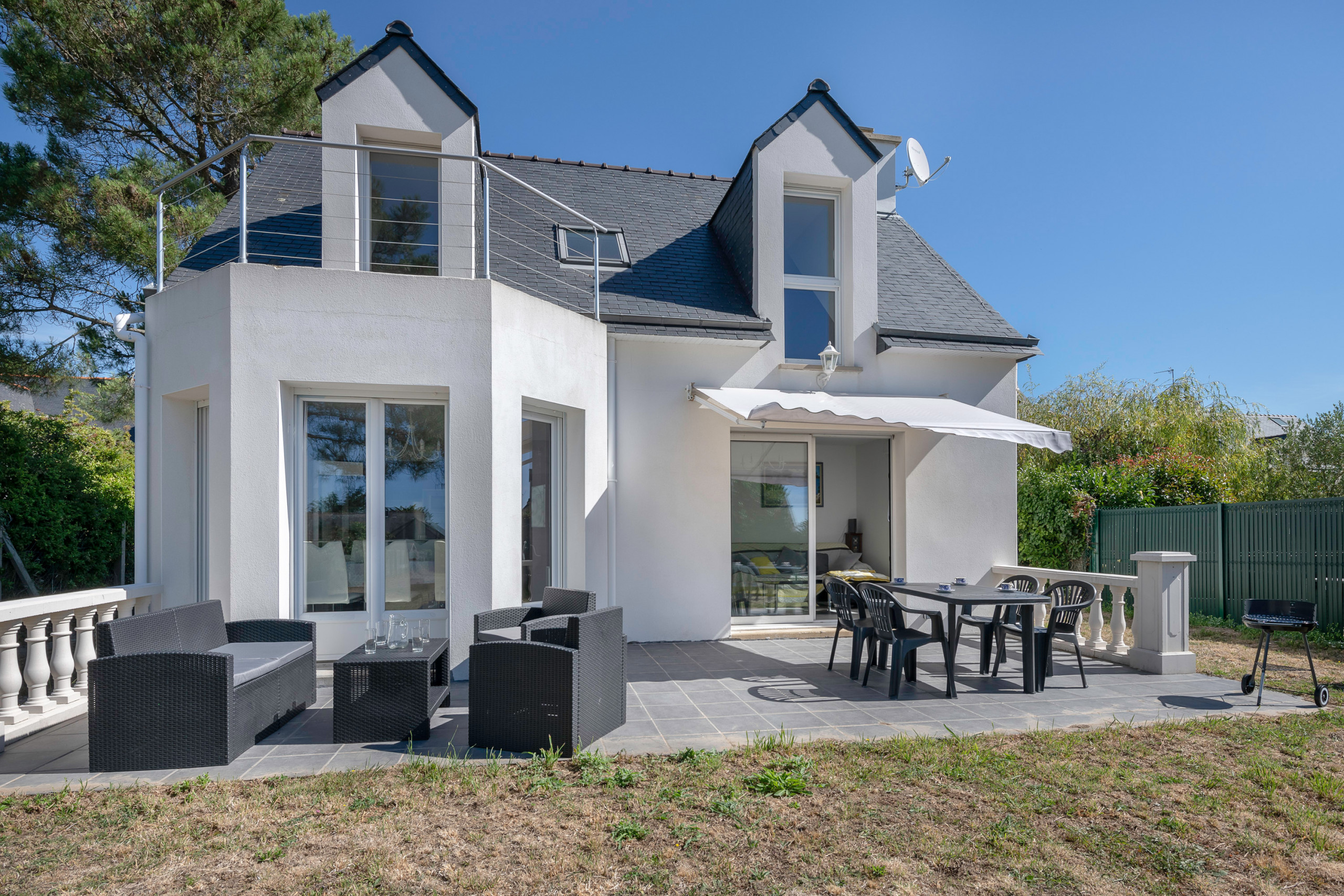  in Sarzeau - House for 6 with private access to the beach!