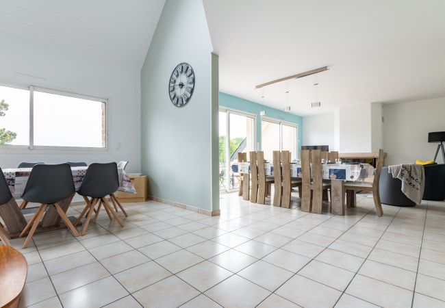 House in Arzon - Colourful house with jacuzzi - 300m from the beach House in Arzon - Colourful house with jacuzzi - 300m from the beach