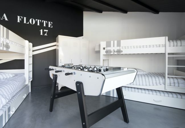 House in La Flotte - Comfortable villa for 12 with a pool House in La Flotte - Comfortable villa for 12 with a pool