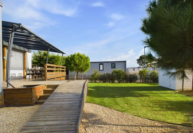 Chalet in Bretignolles-sur-Mer - Beautiful Chalet for 4 people - Heated pool access Chalet in Bretignolles-sur-Mer - Beautiful Chalet for 4 people - Heated pool access