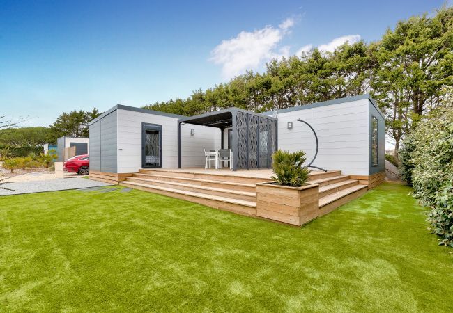 Chalet in Bretignolles-sur-Mer - Chalet for 6 people - indoor swimming pool