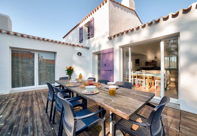 House in Barbâtre - Private access to the beach - House for 6 House in Barbâtre - Private access to the beach - House for 6