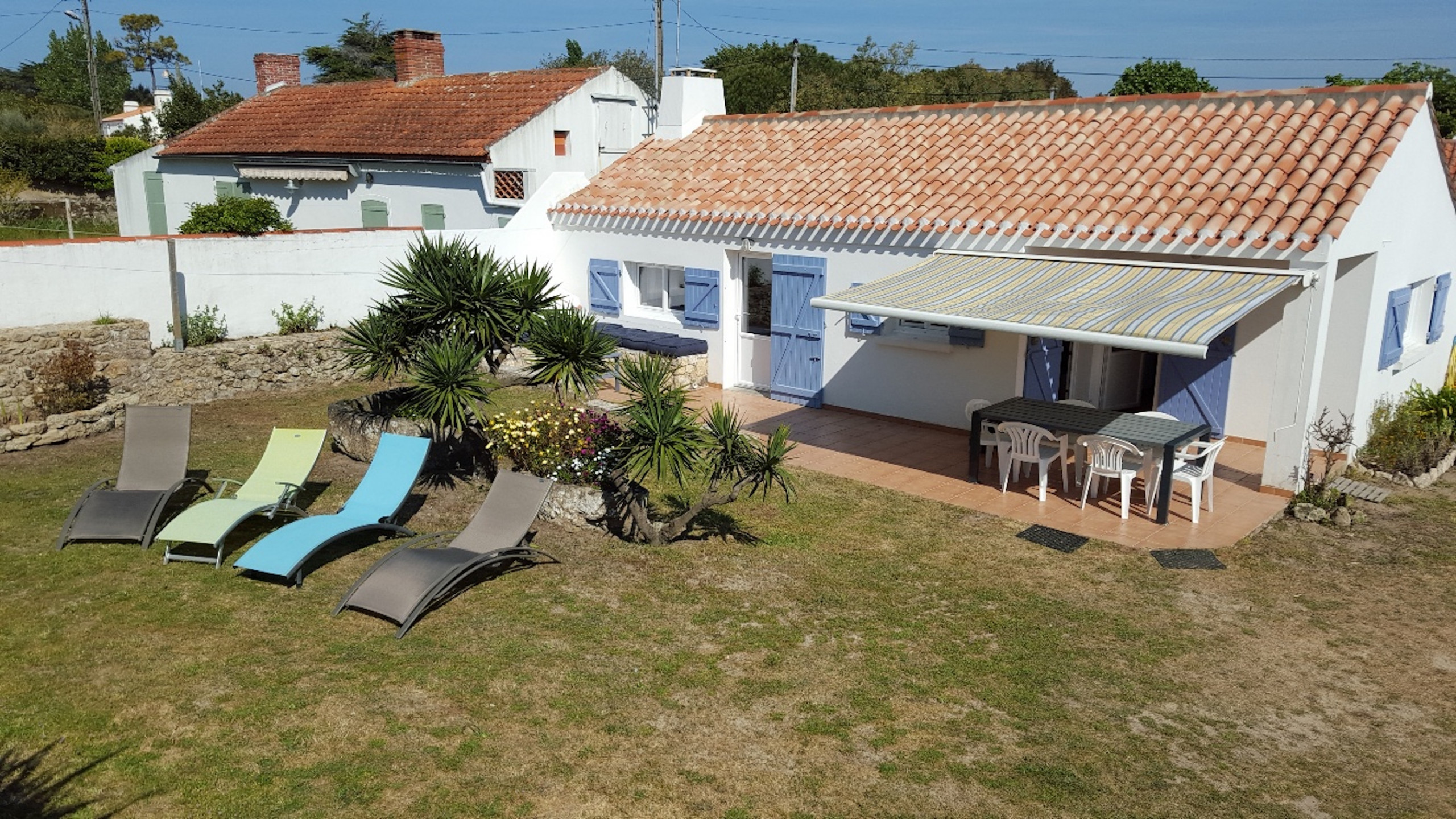  in La Guérinière - 200m from the beach, garden, 6 adults 2 children
