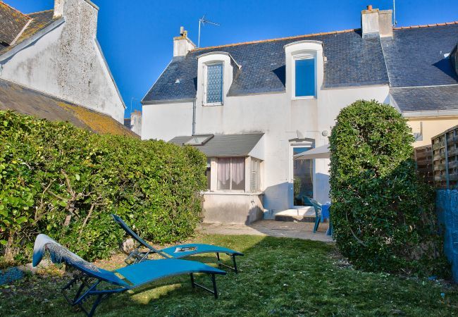 House in Penmarch - At 100m from the beach! House for six in Penmarc'h 