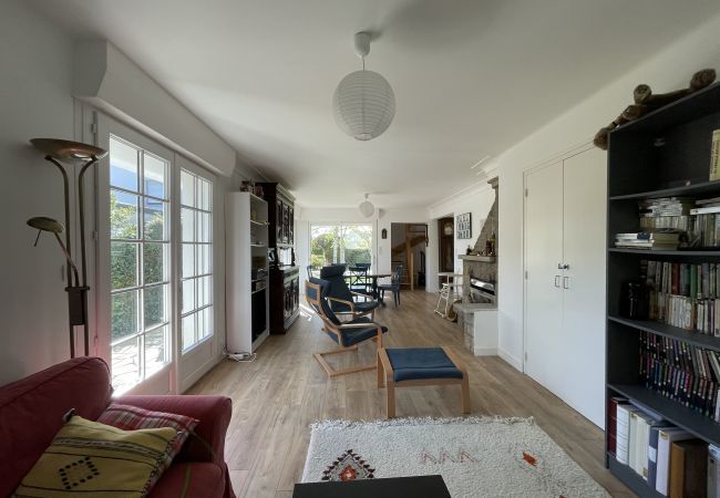 House in Le Tour-du-Parc -  Breton house 4 bedrooms near town and beach House in Le Tour-du-Parc -  Breton house 4 bedrooms near town and beach
