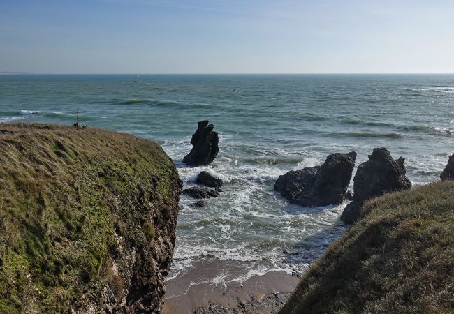 Apartment in St. Hilaire de Riez - Facing the sea- Flat for 4 on the corniche Apartment in St. Hilaire de Riez - Facing the sea- Flat for 4 on the corniche