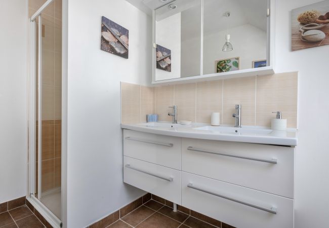 House in Saint-Nazaire - Swimming pool ! House for 9 House in Saint-Nazaire - Swimming pool ! House for 9