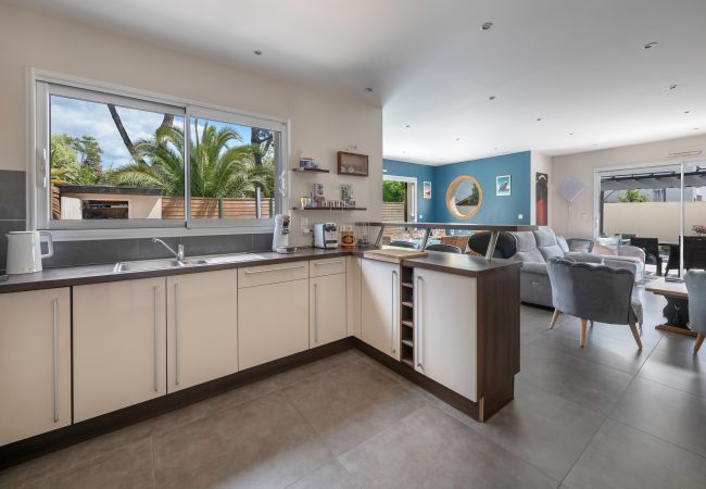 House in Saint-Nazaire - Swimming pool ! House for 9 House in Saint-Nazaire - Swimming pool ! House for 9