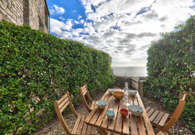 Apartment in Arzon - Sea view apartment, at the foot of the beaches Apartment in Arzon - Sea view apartment, at the foot of the beaches