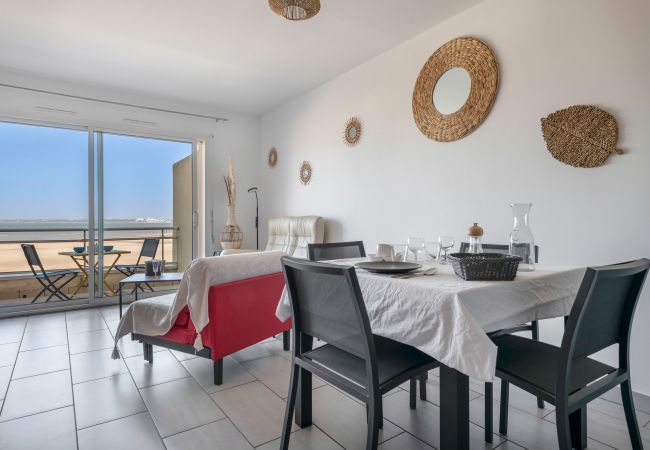 Apartment in Saint-Brevin-les-Pins - Facing the sea -  apartment for 2 Apartment in Saint-Brevin-les-Pins - Facing the sea -  apartment for 2