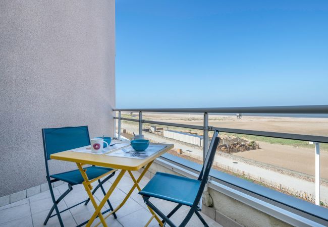 Apartment in Saint-Brevin-les-Pins - Facing the sea -  apartment for 2 Apartment in Saint-Brevin-les-Pins - Facing the sea -  apartment for 2