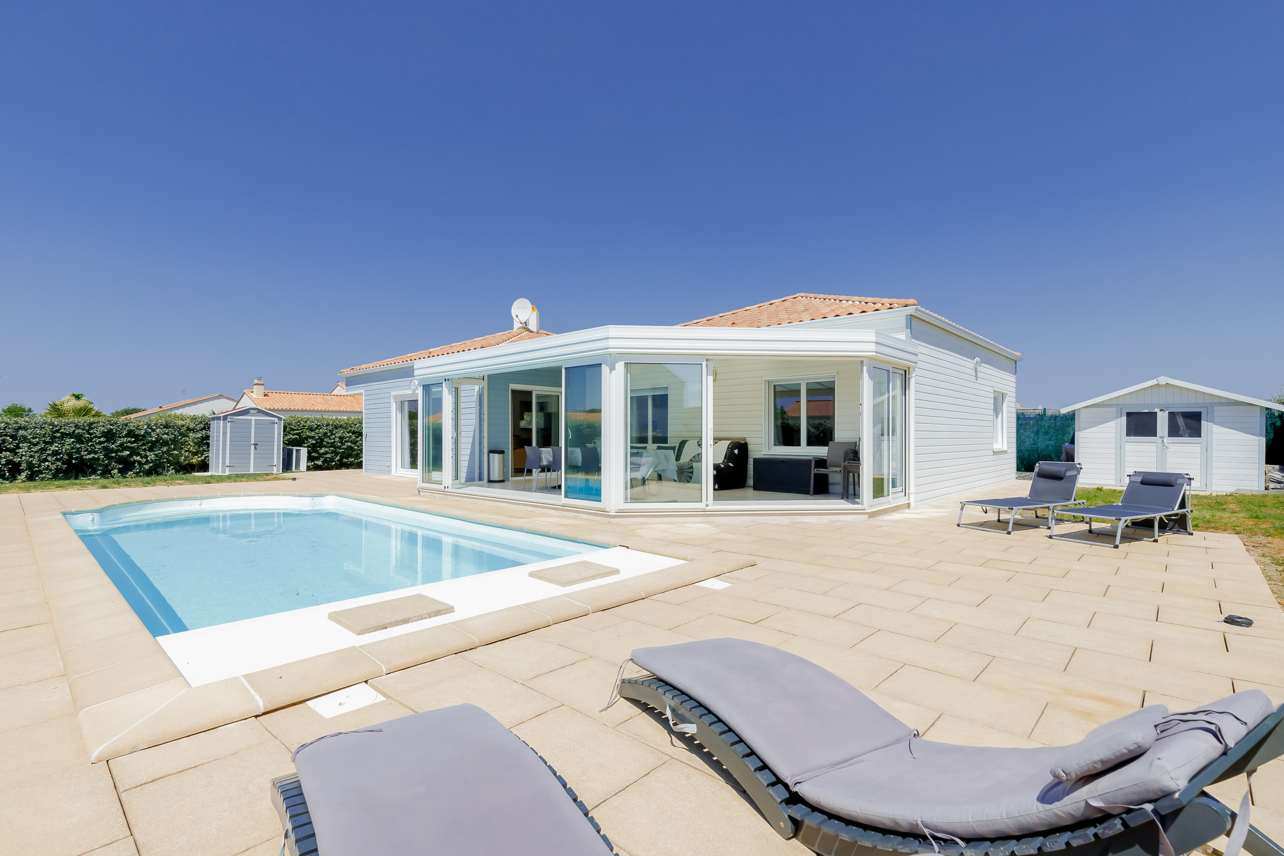  in Le Fenouiller - Le Fenouiller, Spacious house for 6, swimming pool