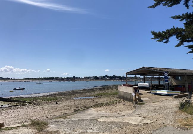 House in Le Tour-du-Parc - Stunning Sea View – 10 Adults, 4 Children House in Le Tour-du-Parc - Stunning Sea View – 10 Adults, 4 Children