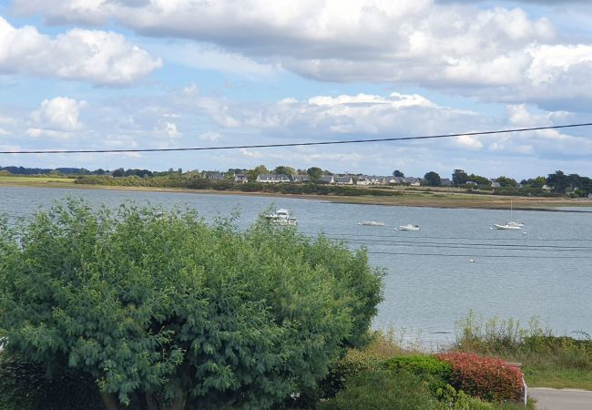 House in Le Tour-du-Parc - Stunning Sea View – 10 Adults, 4 Children House in Le Tour-du-Parc - Stunning Sea View – 10 Adults, 4 Children