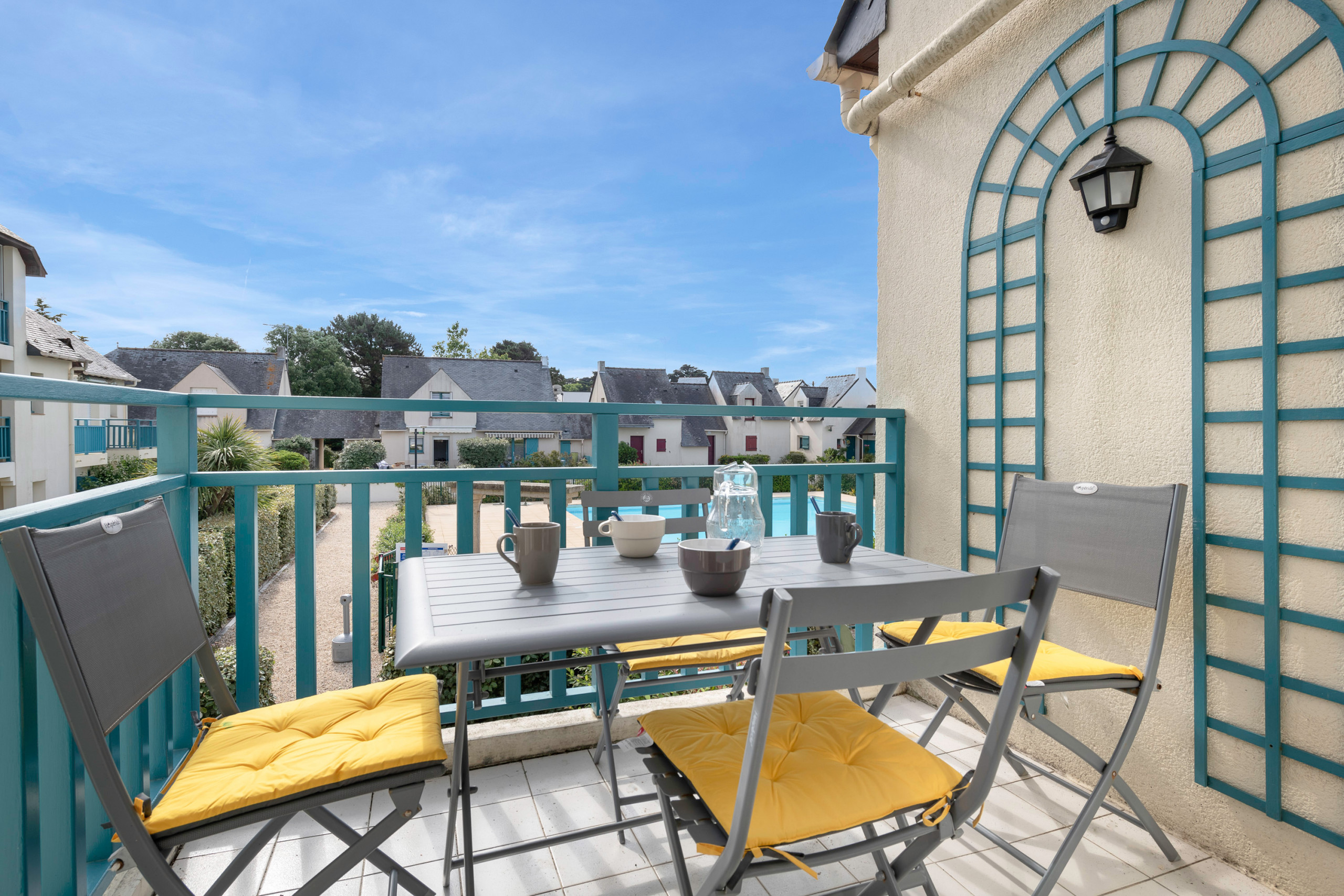  in Batz-sur-Mer - Apartment in residence with swimming pool