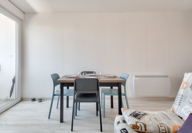 Apartment in St. Hilaire de Riez - Flat for 4- Balcony- Becs beach Apartment in St. Hilaire de Riez - Flat for 4- Balcony- Becs beach