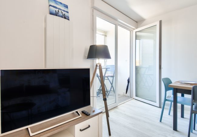 Apartment in St. Hilaire de Riez - Flat for 4- Balcony- Becs beach Apartment in St. Hilaire de Riez - Flat for 4- Balcony- Becs beach