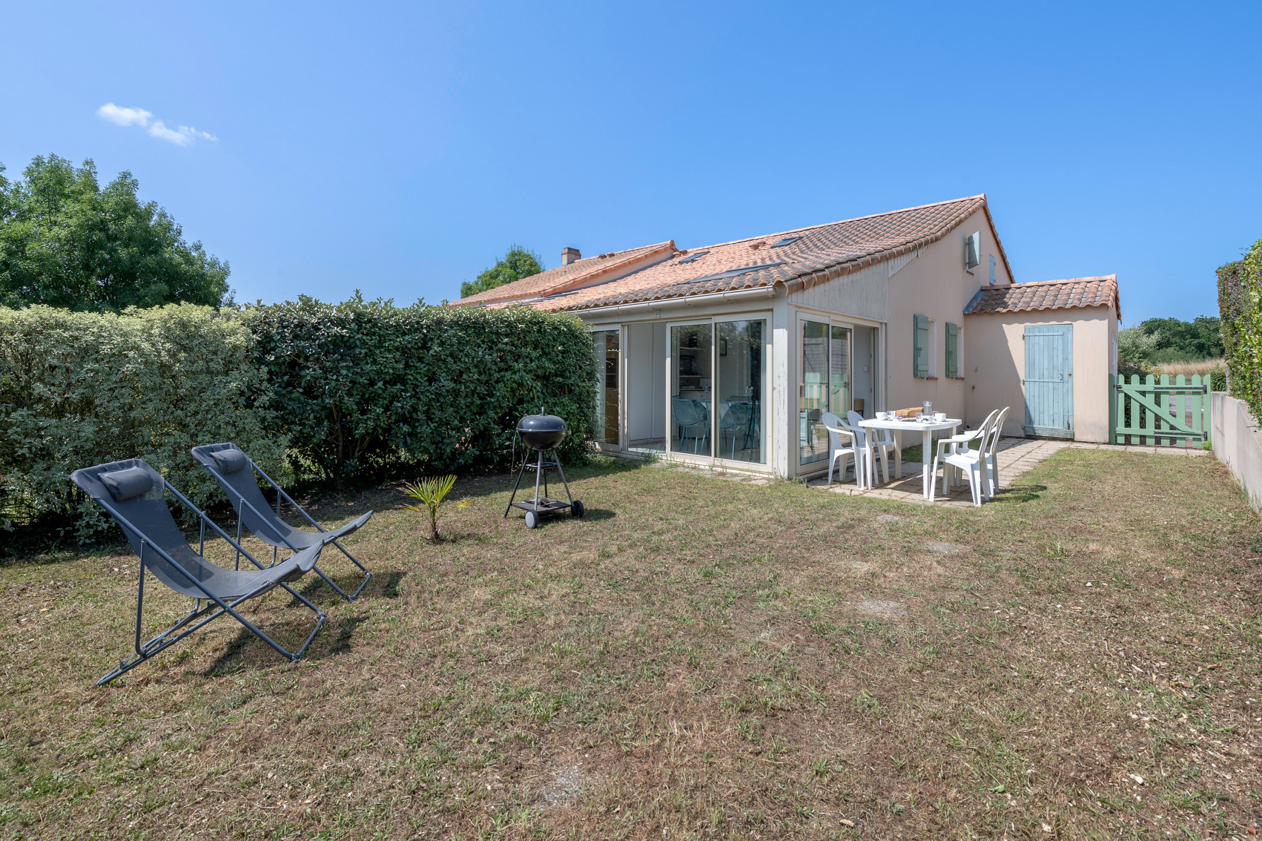  in Saint-Michel-Chef-Chef - House with a pool at 200m from the beach
