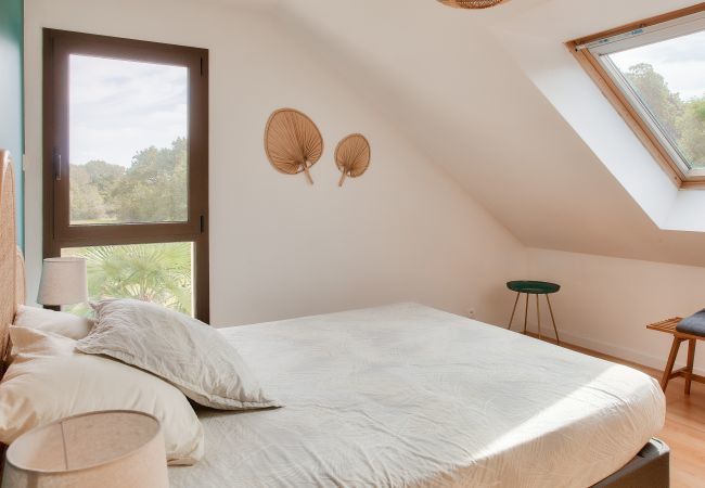 House in Fouesnant - Garden and pool - 1km from beach- For 8 House in Fouesnant - Garden and pool - 1km from beach- For 8