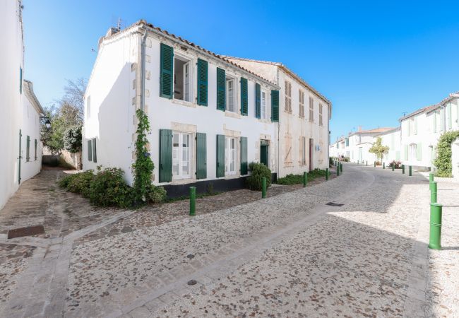 House in La Flotte - Typical local house for 6 in La Flotte en Ré House in La Flotte - Typical local house for 6 in La Flotte en Ré