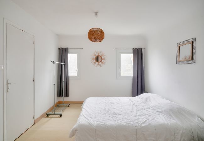 House in Loctudy - Direct access to the beach - House for 11 House in Loctudy - Direct access to the beach - House for 11