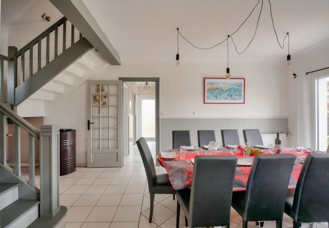 House in Loctudy - Direct access to the beach - House for 11 House in Loctudy - Direct access to the beach - House for 11