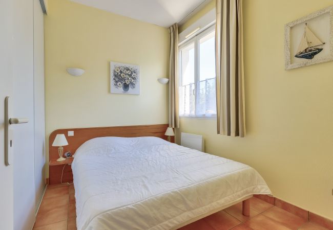 Apartment in Saint-Jean-de-Monts - 400m from the beach, flat with pool Apartment in Saint-Jean-de-Monts - 400m from the beach, flat with pool