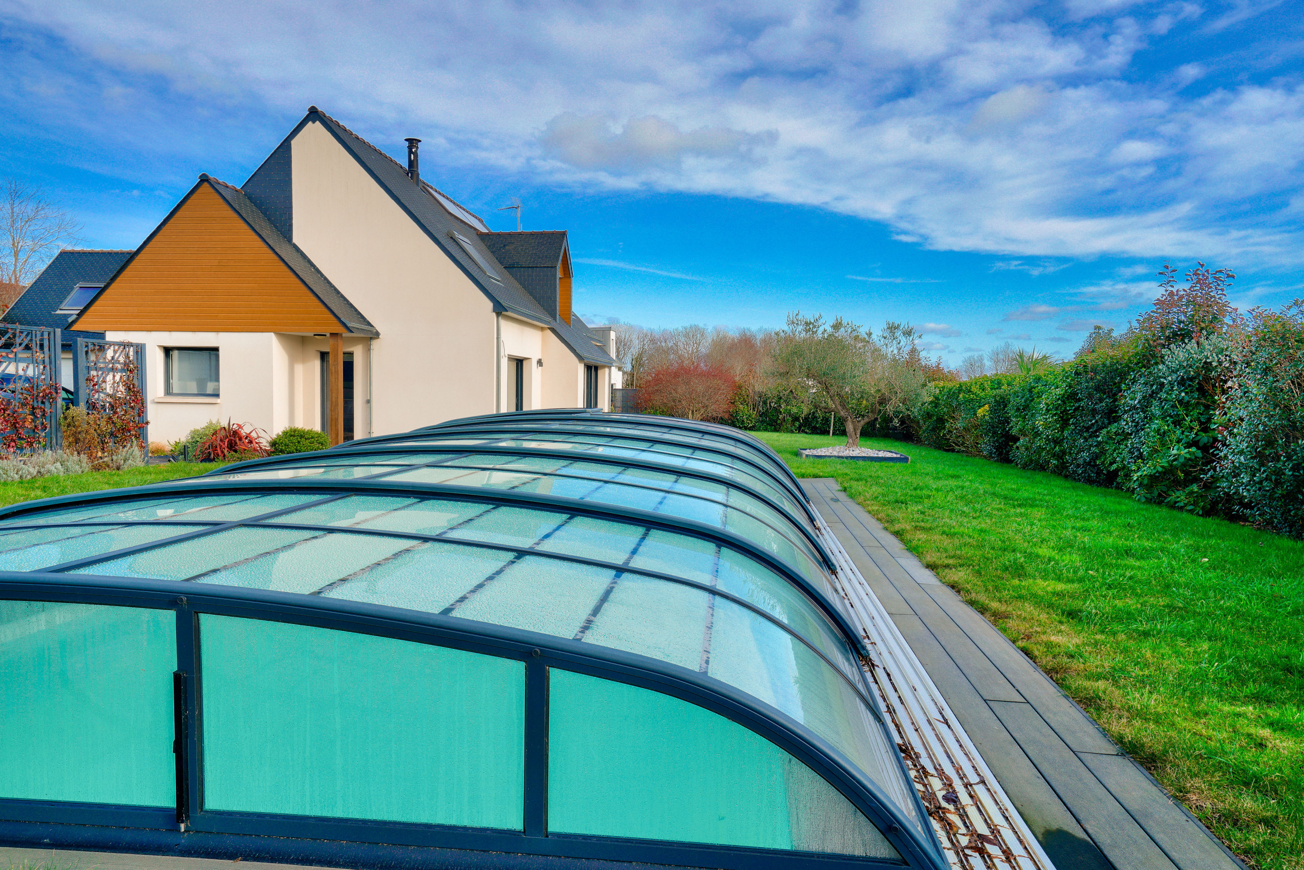  in Plonéour-Lanvern - Pays Bigouden, maison pour 8 with a pool