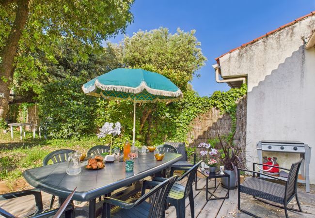 House in Les Sables-d´Olonne - House for 5 - 300m from Tanchet beach House in Les Sables-d´Olonne - House for 5 - 300m from Tanchet beach