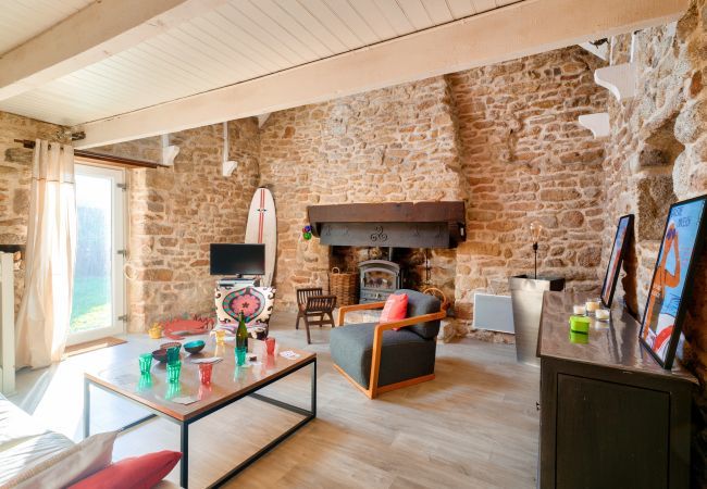 House in Penmarch - Farmhouse 750m from the port of Saint Guénolé House in Penmarch - Farmhouse 750m from the port of Saint Guénolé