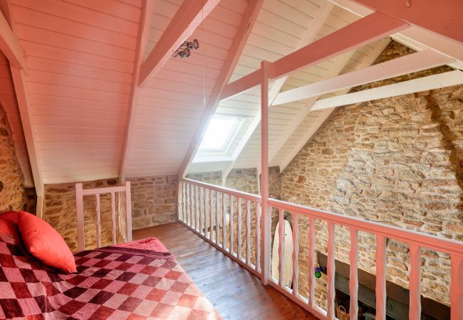 House in Penmarch - Farmhouse 750m from the port of Saint Guénolé House in Penmarch - Farmhouse 750m from the port of Saint Guénolé