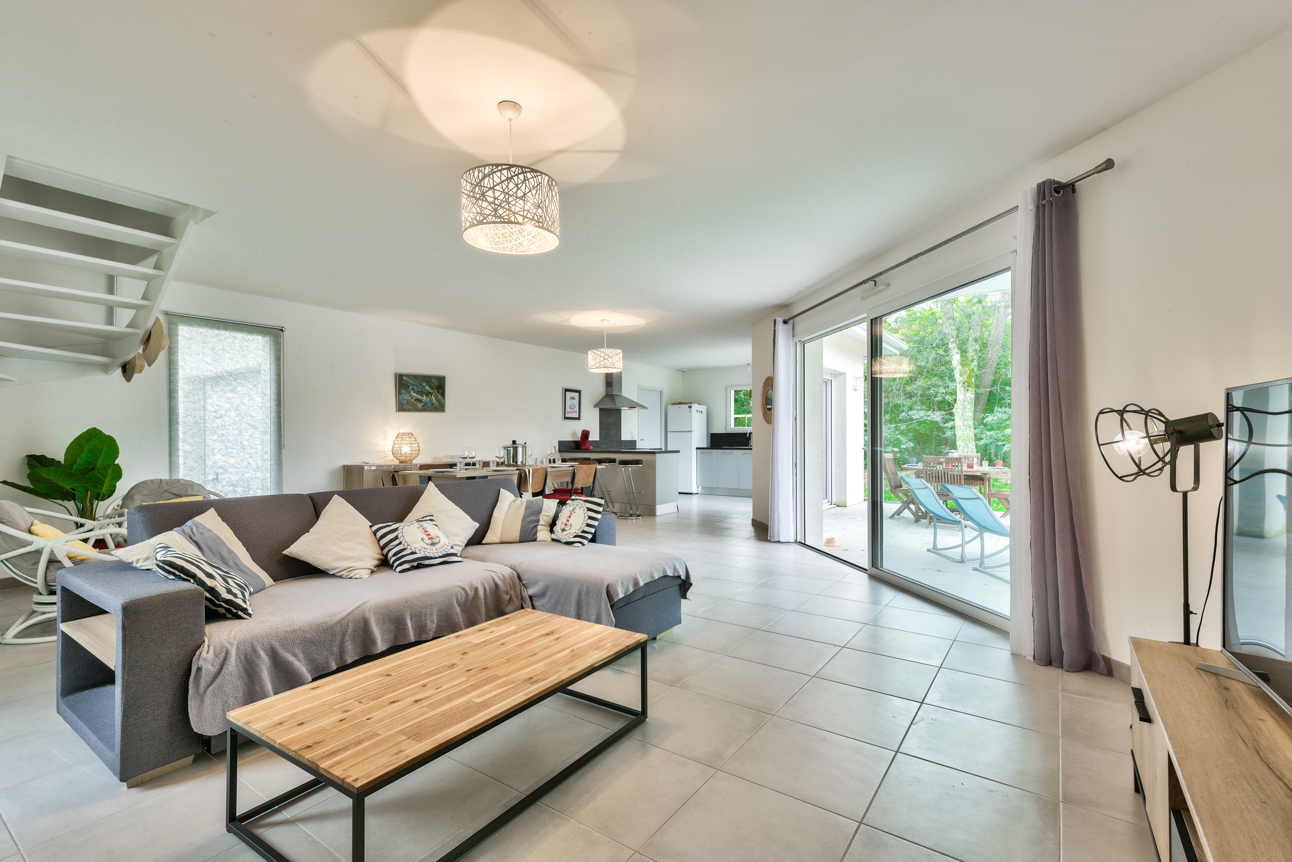  in Arès - House for 6 -Pool - 150m from the beach in Arès