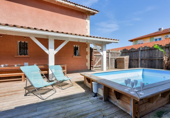 House in Arès - 950m from the beach- House for 10 with a pool