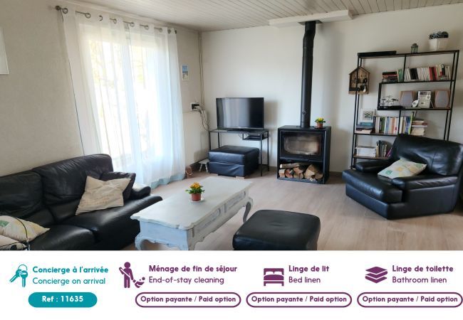 House in Andernos-les-Bains - House for 6 with swimming pool  House in Andernos-les-Bains - House for 6 with swimming pool