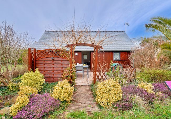 Chalet in Loctudy - 800m from the beach, quiet chalet for 4 Chalet in Loctudy - 800m from the beach, quiet chalet for 4
