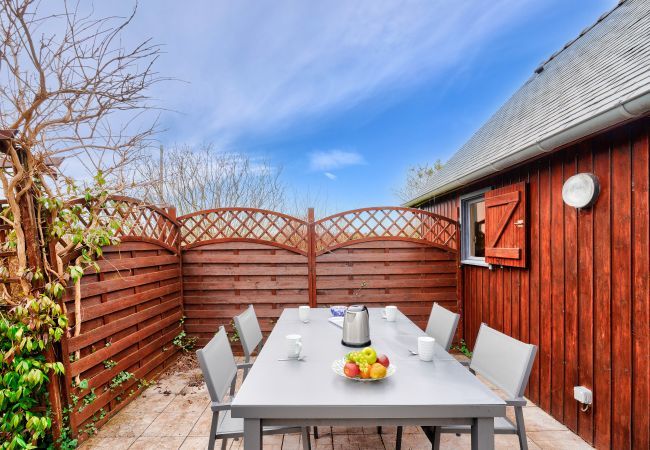 Chalet in Loctudy - 800m from the beach, quiet chalet for 4 Chalet in Loctudy - 800m from the beach, quiet chalet for 4